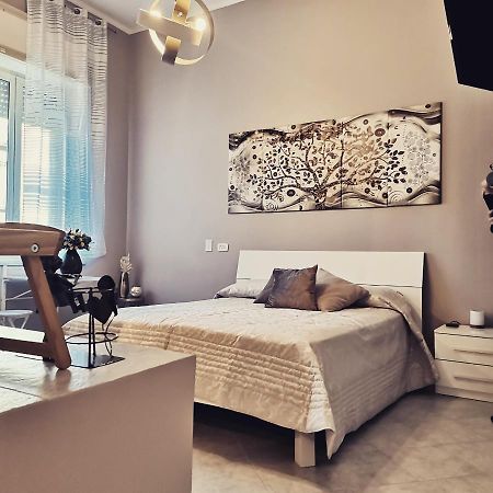 Dale Rooms 那不勒斯 外观 照片