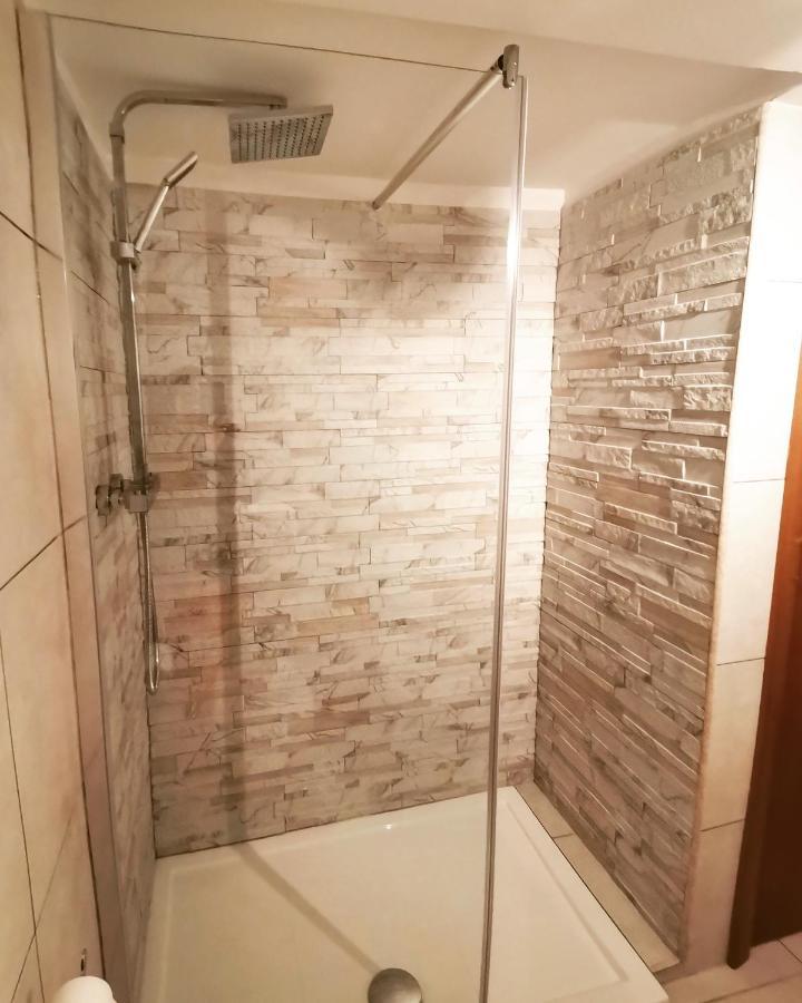 Dale Rooms 那不勒斯 外观 照片